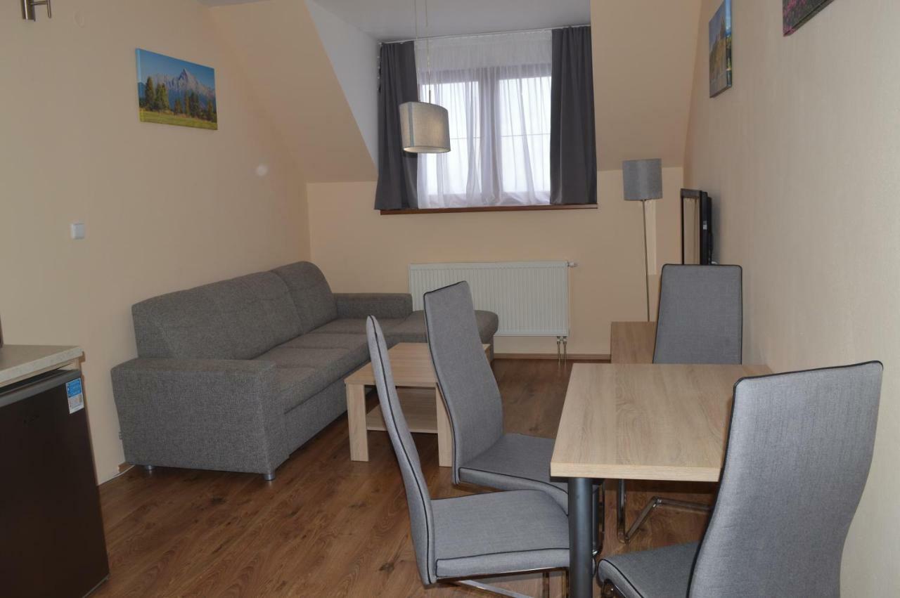 Apartman Erika Vel'ka Lomnica Buitenkant foto